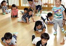 ひよこ組　～2才児クラス～の写真